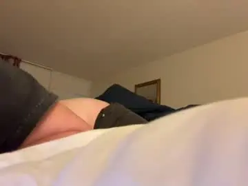 Atesexythreesome  live sex cam