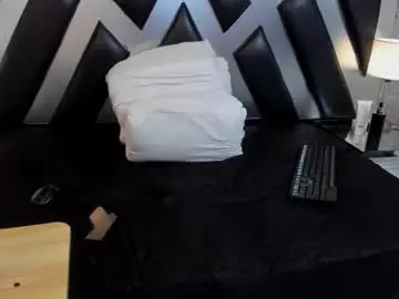 Cloeperson  live sex cam