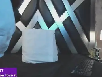 Cloeperson  live sex cam