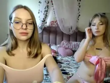 Foxxialice  live sex cam