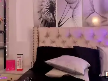 Hannahwilliamss  live sex cam
