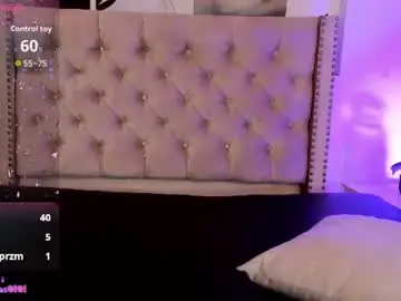 Hannahwilliamss  live sex cam