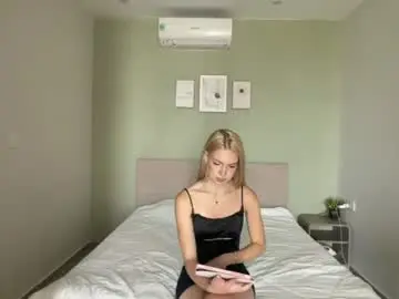 Krystinadziuba  live sex cam