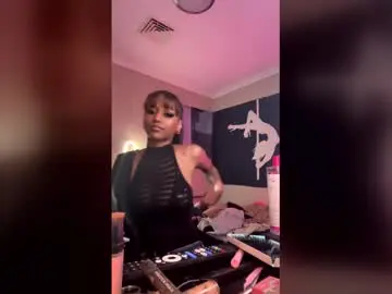 Mokaybev  live sex cam