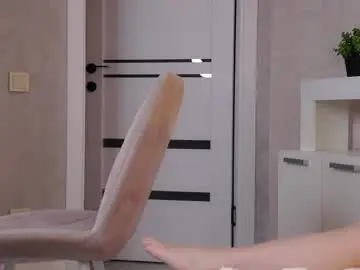 Sunnmoonn  live sex cam