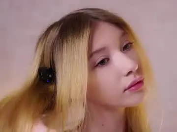 Sunnmoonn  live sex cam