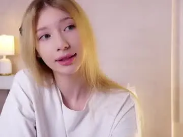 Sunnmoonn  live sex cam