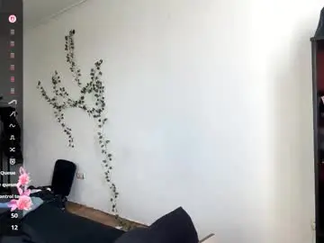 Viviennebreihan  live sex cam