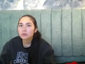 Adaira31  live sex cam