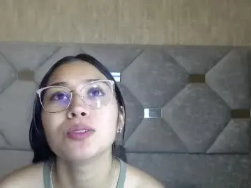 Adaira31  live sex cam