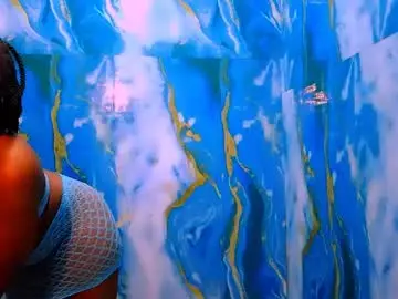 Ebonysplitfire4u  live sex cam