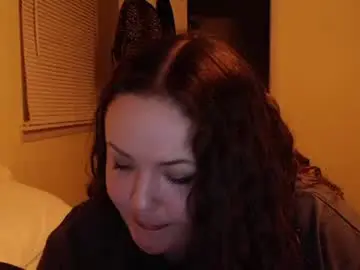 Emilysgotissues  live sex cam