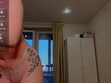 Feral_berrys  live sex cam