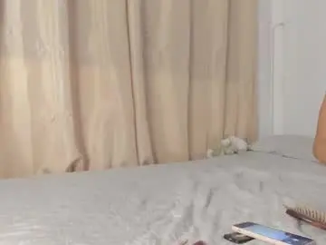 Maddy_clark  live sex cam