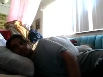 Mes2222  live sex cam