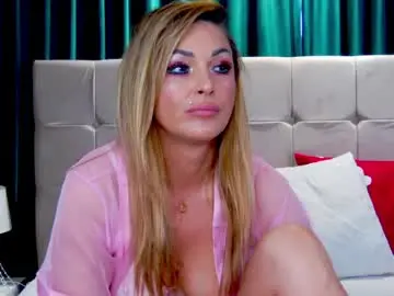 Missclaracross  live sex cam
