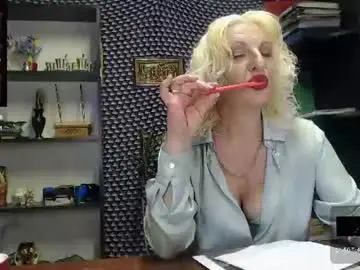 Nadin_slut  live sex cam