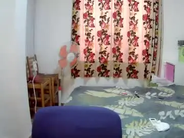 Ravenbby  live sex cam