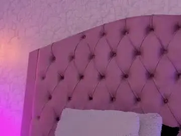 Saraa_joness_  live sex cam