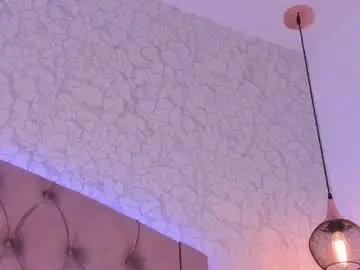 Saraa_joness_  live sex cam