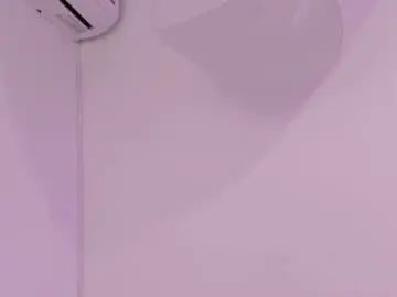 Tinycurlqueen  live sex cam