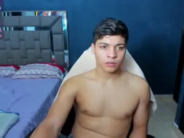 Violett_11  live sex cam