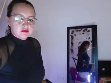 Desireruby  live sex cam