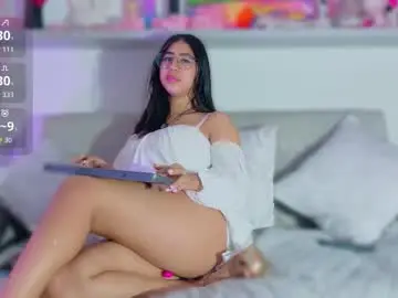 Hushaura  live sex cam