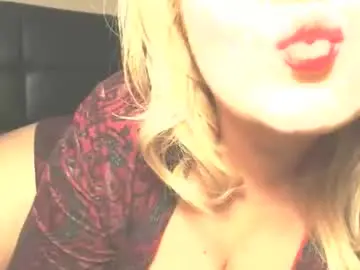 Lilada27  live sex cam