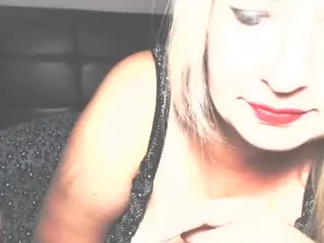 Lilada27  live sex cam