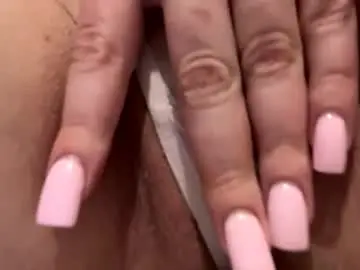Luxie_cherry5  live sex cam