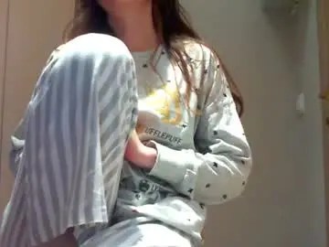 Momentbeforedown  live sex cam