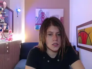 Moonna_linnda  live sex cam