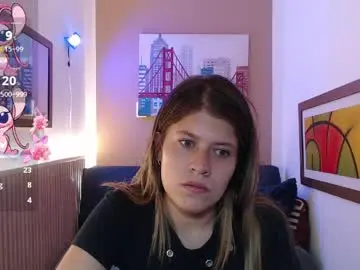 Moonna_linnda  live sex cam