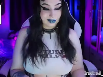 Razor_claw  live sex cam