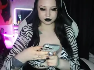 Razor_claw  live sex cam