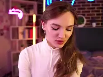 Tomikavilandre  live sex cam