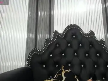 Babyschoolgiirl  live sex cam