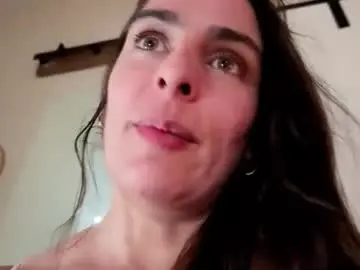 Chillwithcamii  live sex cam