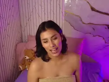 Peachy_tay  live sex cam