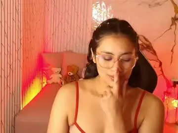 Peachy_tay  live sex cam