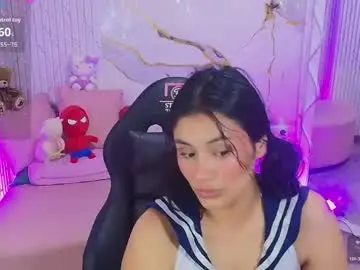 Peachy_tay  live sex cam
