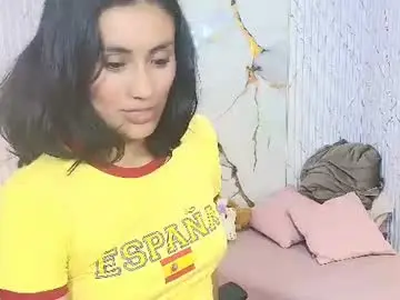 Peachy_tay  live sex cam