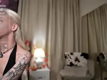 Purplehazy_ivy  live sex cam