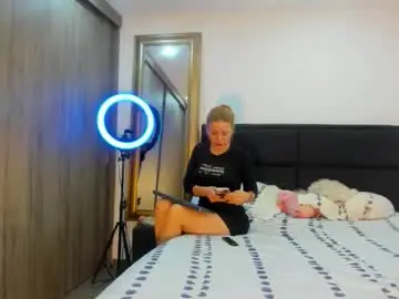 Seduction_and_charm  live sex cam