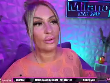 Tamaramilano  live sex cam