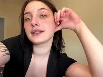 Terratrester  live sex cam