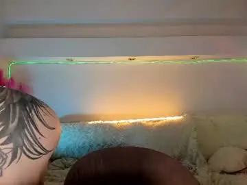 Honeymoann  live sex cam