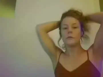 Miiiiilkmariiiiie  live sex cam