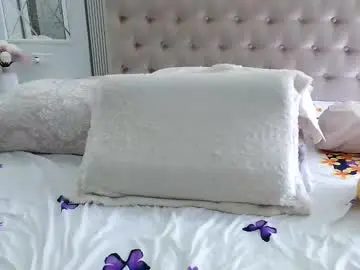 Mommy4y  live sex cam